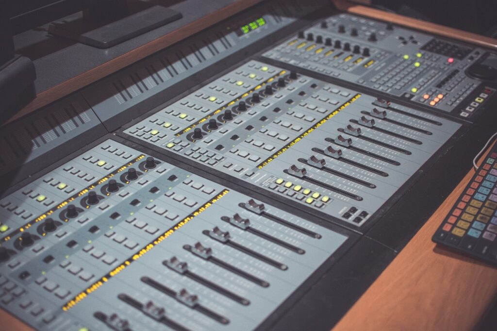pro studio, music studio, console-2937531.jpg