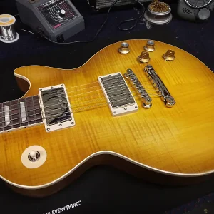 Gibson Kirk Hammett "Greeny” Les Paul Standard﻿﻿ 2023 - Present - Greeny Burst