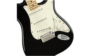 Fender Player Stratocaster Maple Fingerboard, Black